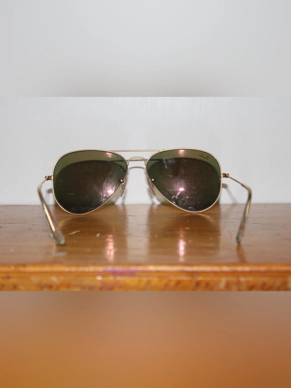 Ray-Ban Aviator Sunglasses with Gold Frame and Red Lenses